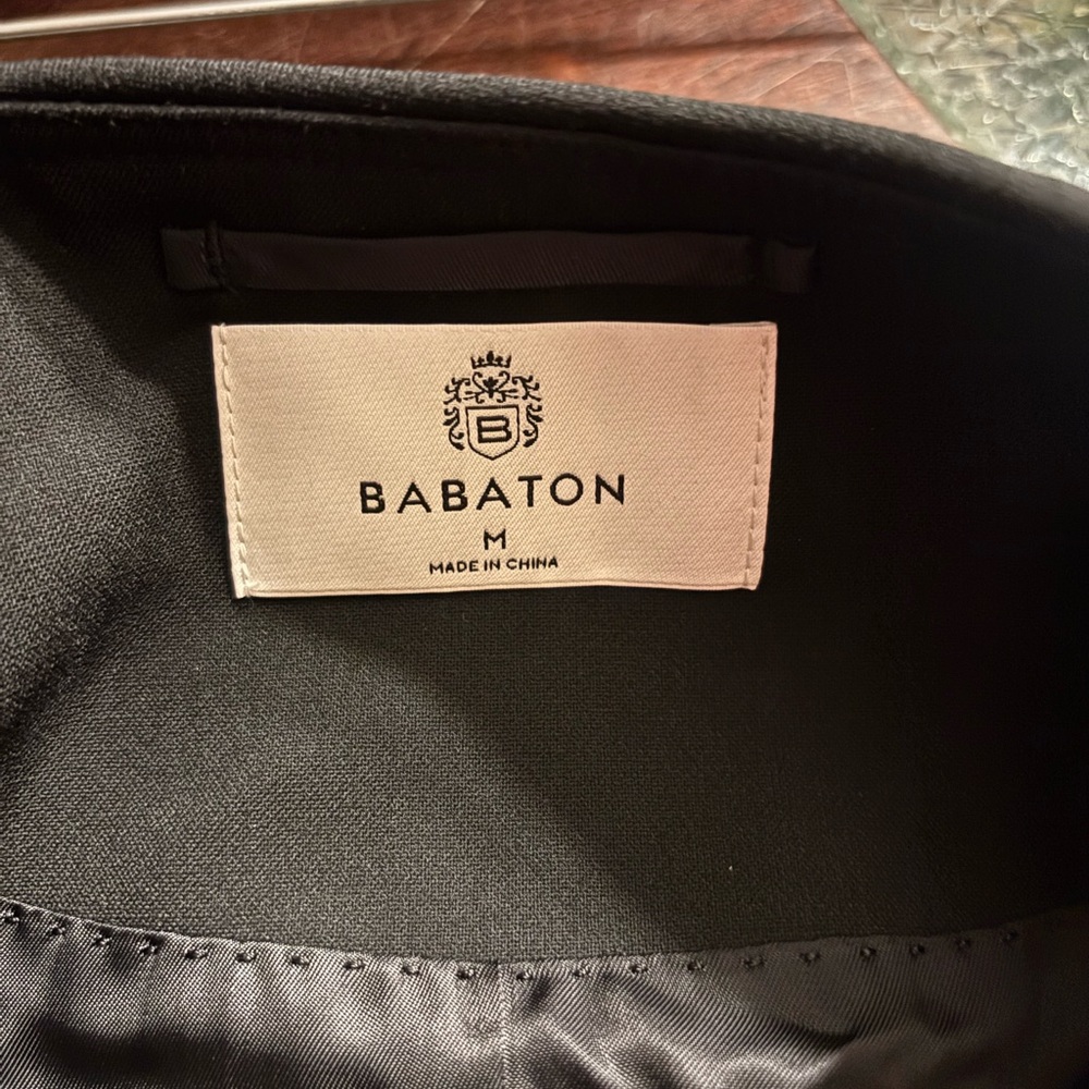 NWT Aritzia Babaton (Re)ssential New Index Blazer Black Gold Crest Buttons Med - Picture 2 of 10